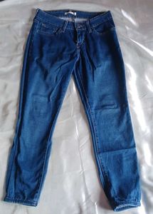 Levi&#39;s 711 Skinny Jeans Mid Rise