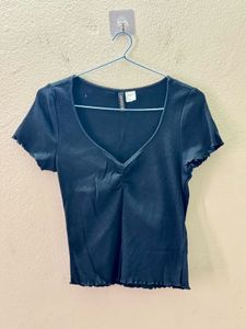 H&amp;M Ribbed Frill Top