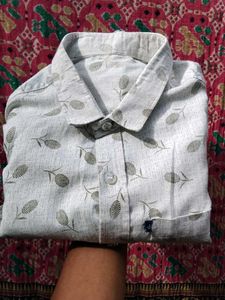 Men's patterned casual shirt