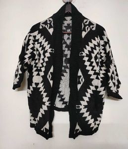 SALE 🛍️ SHRUG - BLACK & WHITE 🧥