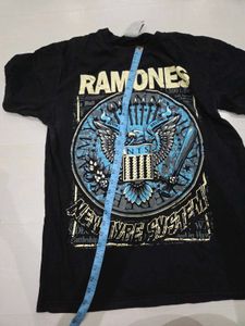 Ramones band  Graphic Tee Timberwolves brand l