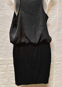 Sleeveless Black Party Dress With Golden Studs