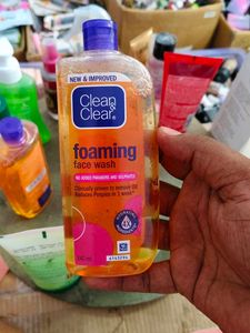 Clean &amp; Clear Face Wash