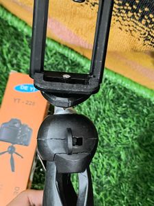 Tripod Stand For Blogging