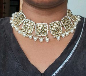 Kyathi Neck Set
