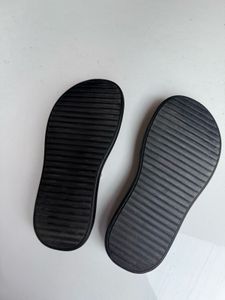 Pearl Detail Black Fashion Sandals