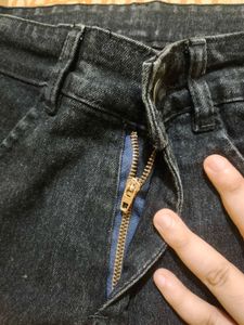 Women Black Straight Fit Jeans
