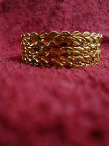 Beautiful Light Weight Four Piece Bangles 2.6