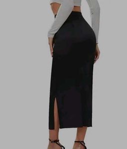 Black Pencil Skirt - Classic Style