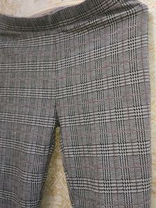 Gray Plaid Jeggings For Winters