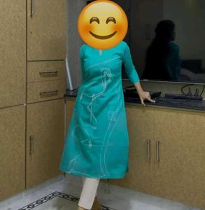 Duck embroidery Kurta Set Totally New