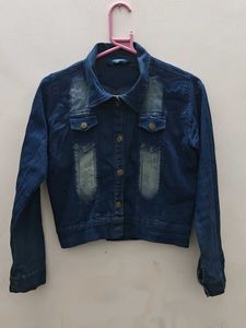 Women’s Cropped Denim Jacket – Washed Blue 🦋✨