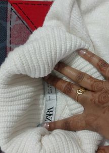 Zara White cropped turtleneck sweater