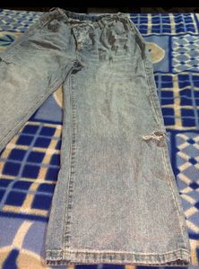Side cutouts straight fit jeans