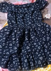 3 To 4 Years Babygirl Black White Flowers Frock