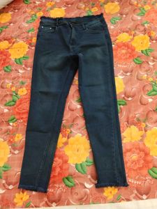 Frayed Hem Jeans