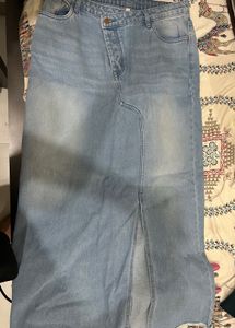 Denim skirt (Newme)