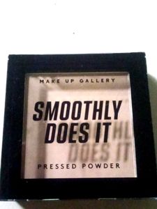 Londons Make Up Gallery Pressed Powder
