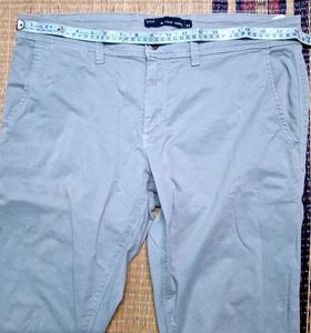 Light Grey Chinos Pant For Men.