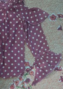 It&#39;s a Rose Colour Top With White Dots