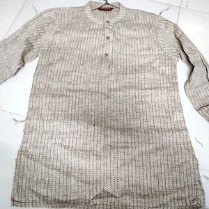 Men beige woven design kurta