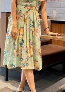 🎀Fresh Floral Midi Dress🎀