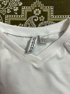 H&amp;M white baby tee