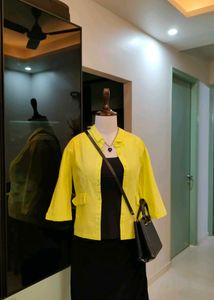 💥Price Drop💥Crop Length Neon Classic Shirt
