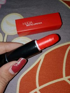 Huda Beauty Matte Lipstick