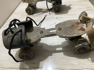 Vintage Adjustable Metal Roller Skates
