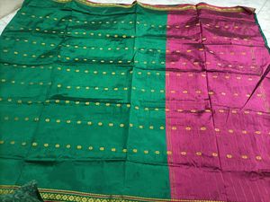 Woman&#39;s Nauvari Kanjeevaram