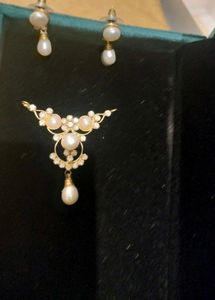 Original Pearl and Rhinestone Jewelry Set