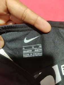 Nike Black Sports Bra - Size XL (13–15 Years)
