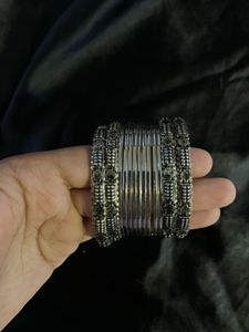 Silver Tone Bangle Set
