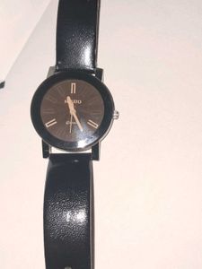 Elegant Black Watch