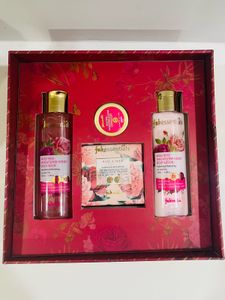 Fabessentials La Vie En Rose Gift Set
