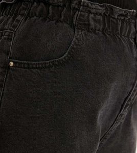 This Pant No Longer Fits Me