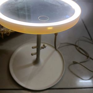 Makeup mirror