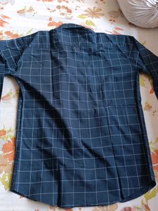 Casual Men&#39;s Shirt