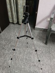 Amazon Basics mini Tripod 13To42 Inches Extendable