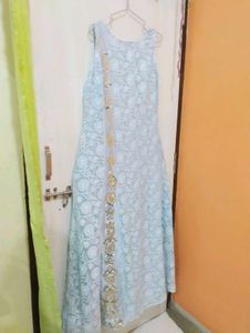 Elegant Embroidered Gown💙🌈