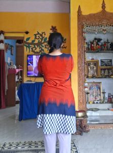 Red &amp; Blue Printed Kurta