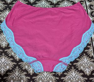 Triumph Smooth microfiber Hipster With Lace