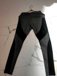 Workout Leggings - Gray and Black
