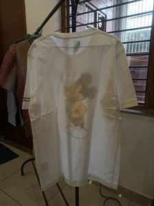 Uniqlo Tshirt At Steal Away Price