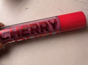 Liquid lipstick In The Shade Cherry Crush