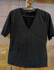 Chic Black Top - Great Condition!