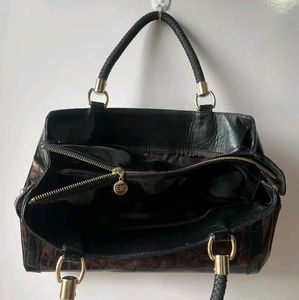 Balenciaga ( Authentic)