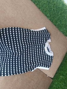 Black & White Patterned Sleeveless Top
