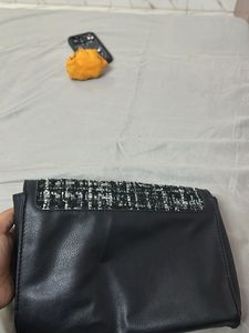 Caprese Sling Bag